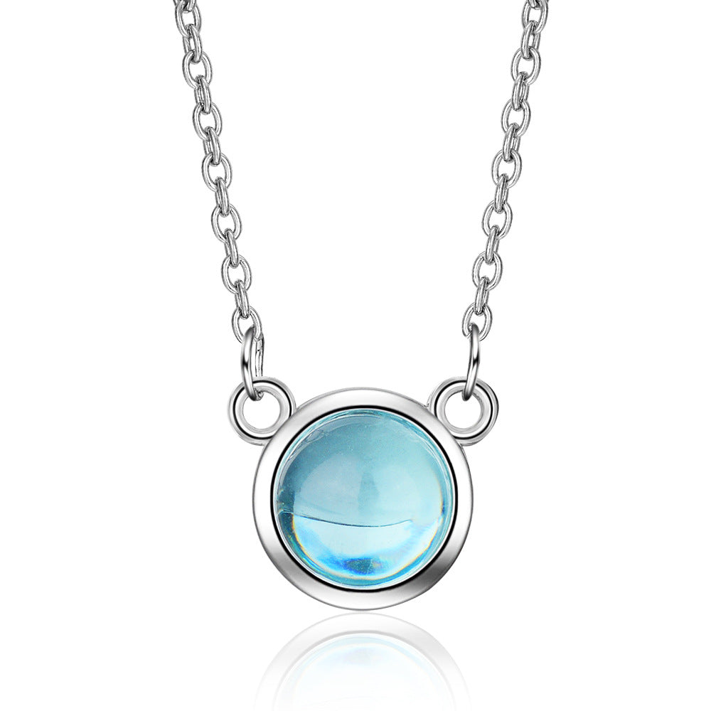 Crystal Sky Pendant Necklace – Collier avec Pendentif Bleu Clair