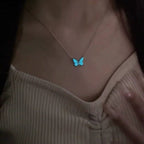 NightGlow™  – Collier Papillon Phosphorescent Bleu