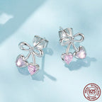 CHERRY BLUSH™ – Boucles d’Oreilles Cerise avec Pierre Rose en Argent 925